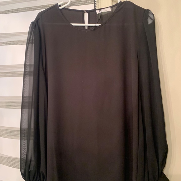 Calvin Klein - Picture 2 of 7